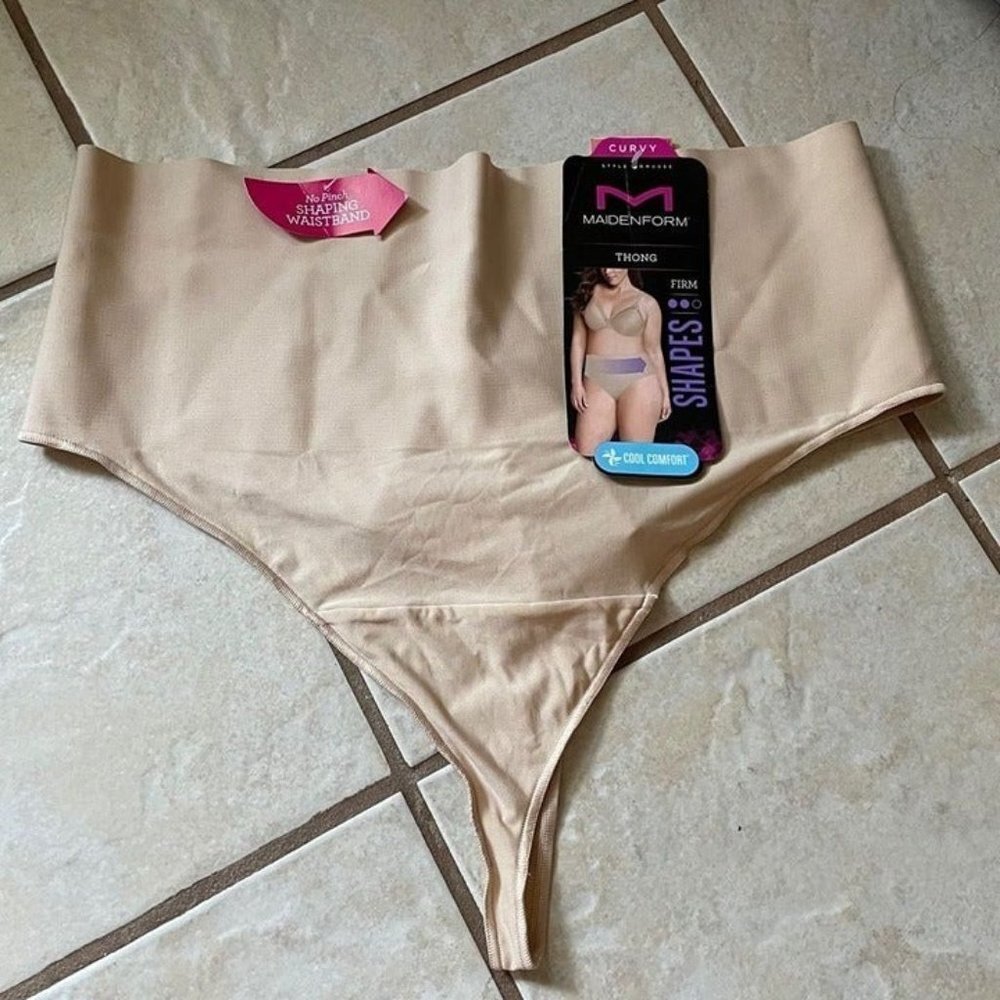 NWT MAIDENFORM THONG CURVY